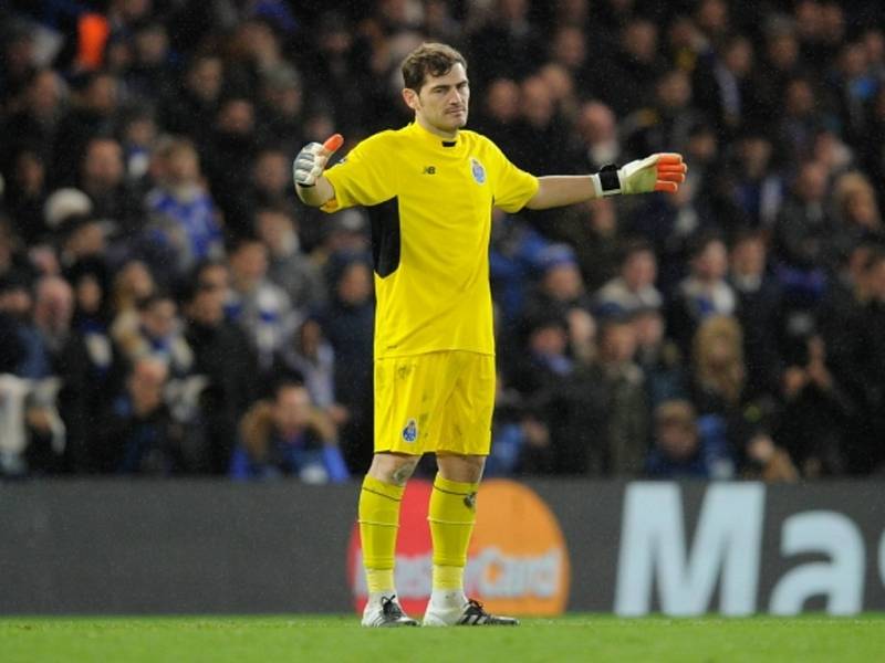 Brankář Porta Iker Casillas.