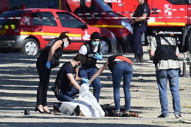 Teroristický útok na Champs-Élysées