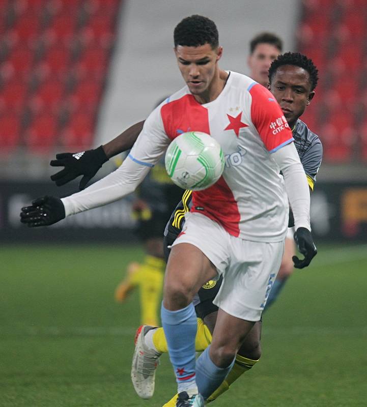 Fotbalisté Slavie Praha se v Edenu utkali s Feyenoordem Rotterdam.