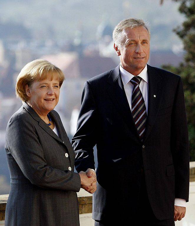 Tehdejší český premiér Mirek Topolánek a německá kancléřka Angela Merkelová v roce 2008.