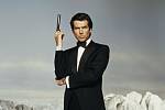 Pierce Brosnan jako James Bond