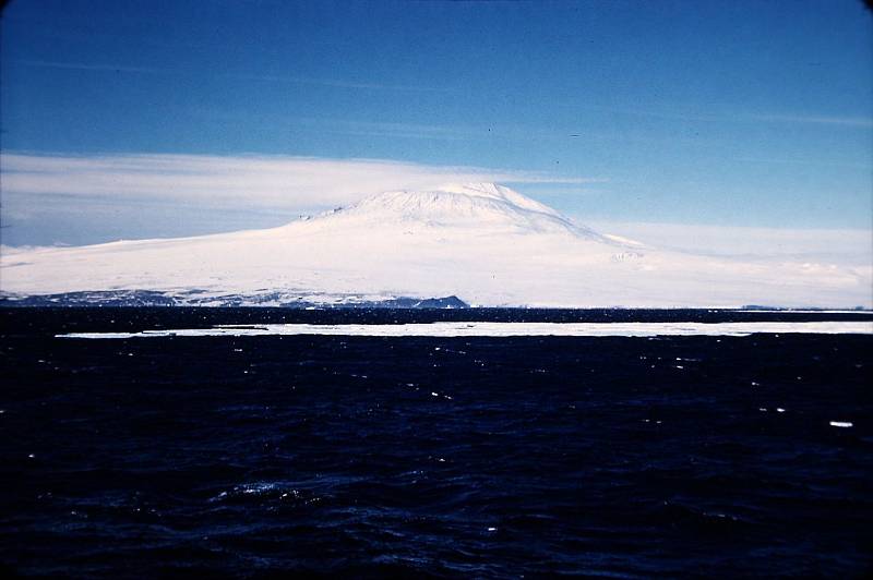 Sopka Mount Erebus, Rossův ostrov, Antarktida
