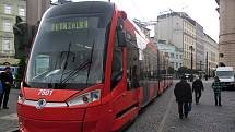 Tramvaj Škoda 30T ve slovenské Bratislavě