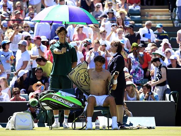 Druhý den na Wimbledonu: Rafael Nadal trpěl horkem