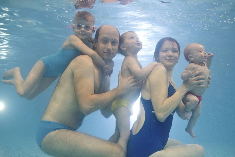 Plavání v Plaváčku si děti užijí vody s rodiči