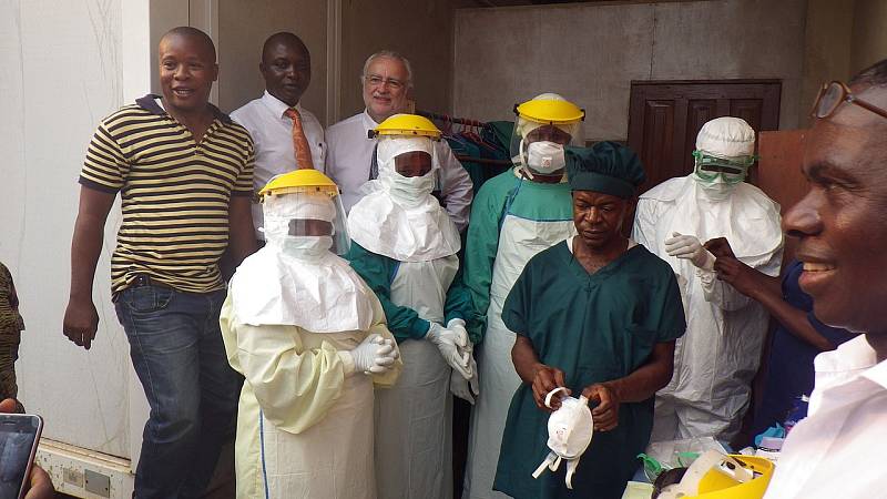 Zdravotníci v Sierra Leone se připravují na případný výskyt horečky Lassa, rok 2014