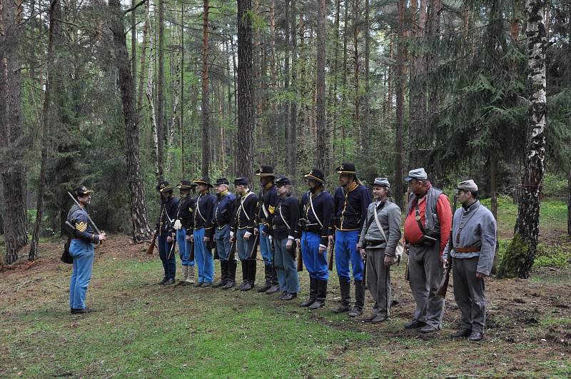 Skupina reenactorů z České i Slovenské republiky, která rekonstruuje kdysi skutečně existující tvořící plzeňský 9th Illinois Cavalry Regiment