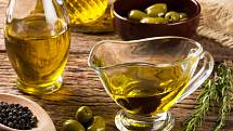 Olivový olej patří mezi zdravé potraviny.
