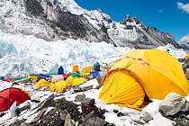 Základní tábor horolezců na nejvyšší hoře světa - Mount Everestu