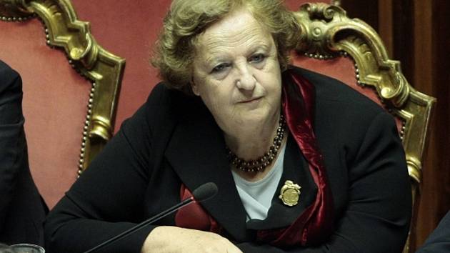 Un ministro italiano è accusato di aver aiutato la figlia di un famoso politico a liberarsi