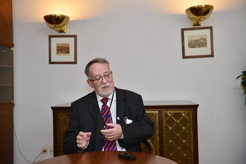 Poslanec za SPD a bývalý velvyslanec v Moskvě a Kyjevě Jaroslav Bašta.