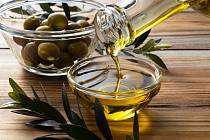 Máme si dávat po ránu panáka olivového oleje pro zdraví?