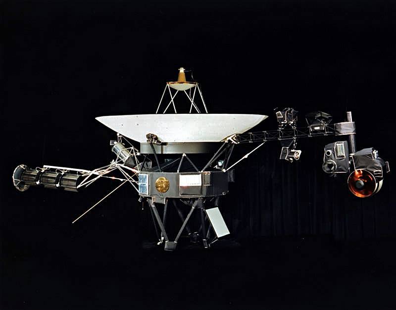 Voyager 2 se připojil k sesterské sondě Voyager 1 v mezihvězdném prostoru