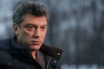 Ruský opoziční předák Boris Němcov na snímku z 21. prosince 2011.