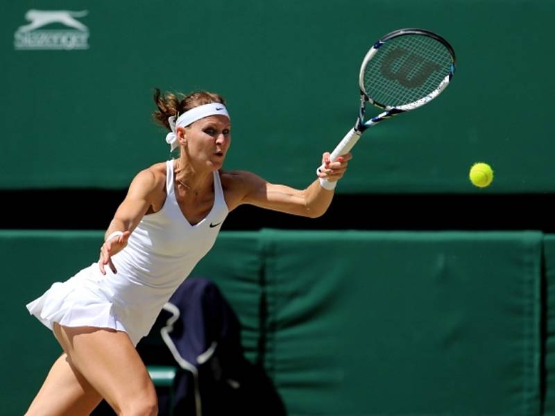 Lucie Šafářová v semifinále Wimbledonu.