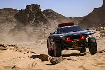 Carlos Sainz jede Dakar s elektrovozem Audi RS Q e-tron.