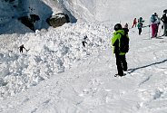 Pád laviny ve švýcarském lyžařském středisku Crans Montana