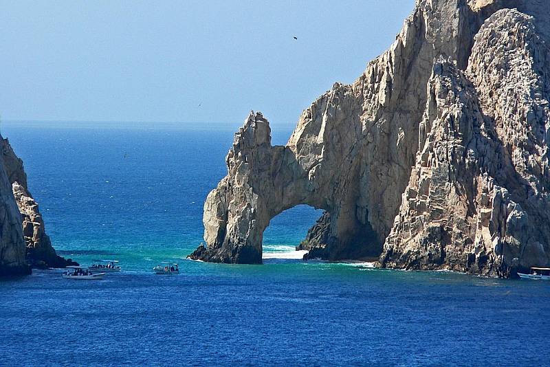 Do mexické destinace Cabo San Lucas v posledních měsících jezdí i hollywoodské celebrity. Turisté ovšem místo chválí zejména díky krásné přírodě.