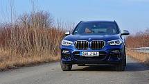 BMW X3 M40i.