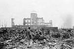Zničená Hirošima po výbuchu atomové bomby.