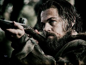 Leonardo DiCaprio ve filmu Alejandra Iňárritua Revenant: Zmrtvýchvstání.