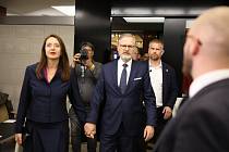 Do štábu koalice Spolu dorazil i předseda ODS Petr Fiala.