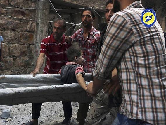 Při bojích v syrském Halabu dnes přišly o život čtyři děti.