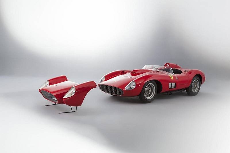 Ferrari 335 S Spider Scaglietti z roku 1957.