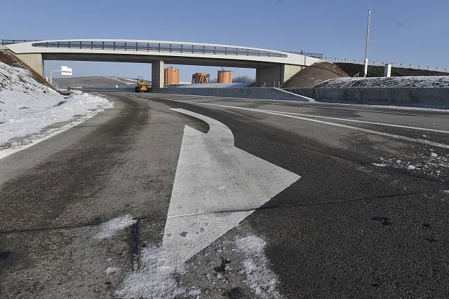 Nová část dálnice A5 vedoucí z Brna do Vídně.