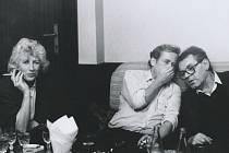 O. Havlová, V. Havel a Miloš Forman (1989).