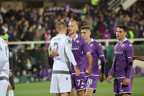 Čtvrtfinálová odveta Evropské konferenční ligy mezi Fiorentinou a Viktorií Plzeň (2:0 po prodloužení) objektivem italského fotografa