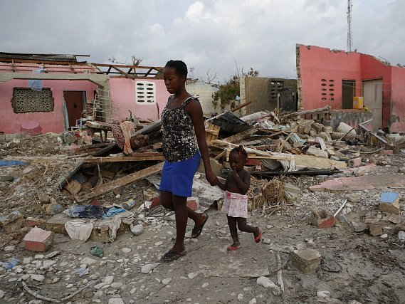 Bilance hurikánu Matthew na Haiti dosáhla 1000 obětí.