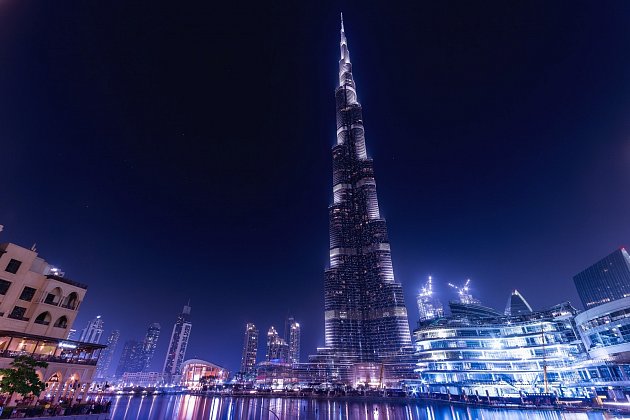Nejvyšší budovou světa je Burdž Chalífa v Dubaji.