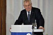 Prezident Miloš Zeman vystoupil 27. června na berlínské Humboldtově univerzitě s projevem k budoucnosti Evropy. Kritizoval v něm mimo jiné Evropskou unii za "měkký" přístup k terorismu.