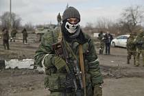 Proruští povstalci v separatisty ovládaném ukrajinském městě Debalceve