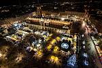 Vánoční trhy na Hlavním náměstí v Krakově nabízejí rukodělné výrobky i vynikající jídlo a pití. Autor snímku: Boguslaw Świerzowski/Kraków.pl