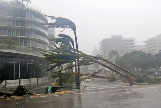 Hurikán Irma bičuje Floridu.