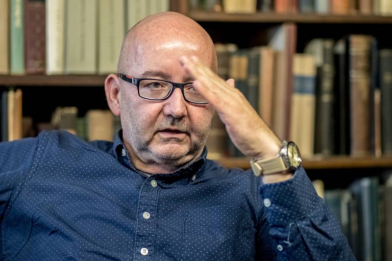 Miroslav Bárta poskytl 15. listopadu v Praze rozhovor Deníku.