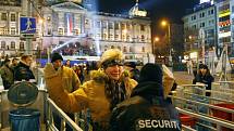 Na Václavském náměstí se konal Mejdan roku. Na místo nemohli lidé se zbraněmi ani s lahvemi alkoholu.