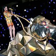 Zpěvačka Katy Perry na Super Bowlu.