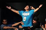 Diego Maradona oslavy po výhře nad Nigérií trochu přehnal a skončil v péči lékařů.
