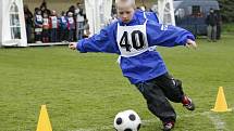 Děti během „Dne plného fotbalu“ absolvovaly testy fotbalových dovedností