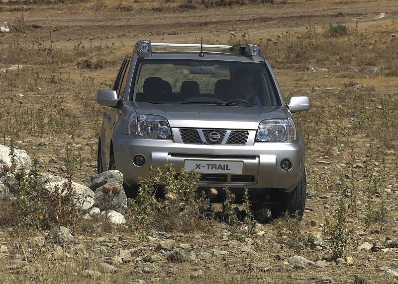 Nissan X-Trail 2.2 DCi (2004). Najeto 172 000 km. Cena: 99 900 Kč