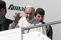 Papež František na cestě do Kolumbie