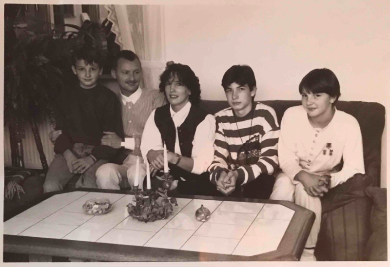 Rodina Kathariny v roce 1994 (ona vpravo)