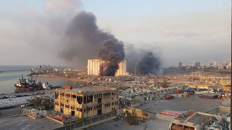 Výbuch v Bejrútu má katastrofální následky