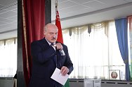 Běloruský prezident Alexandr Lukašenko u voleb