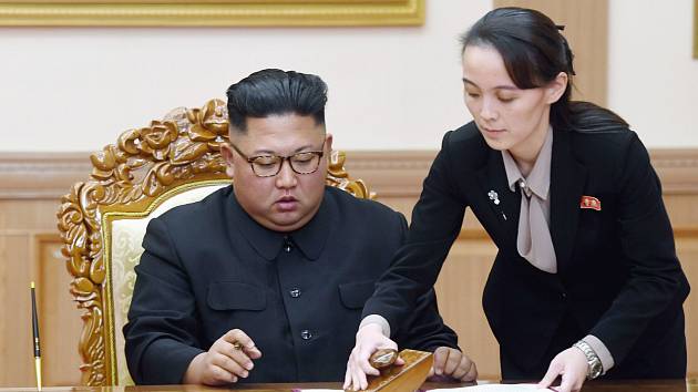 Severokorejský vůdce Kim Čon-un a jeho sestra Kim Jo-čong