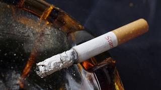 Koupit si alkohol nebo cigarety není pro mladistvé problém - Náchodský deník