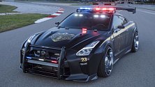 Nissan GT-R upravený podle policejních aut.